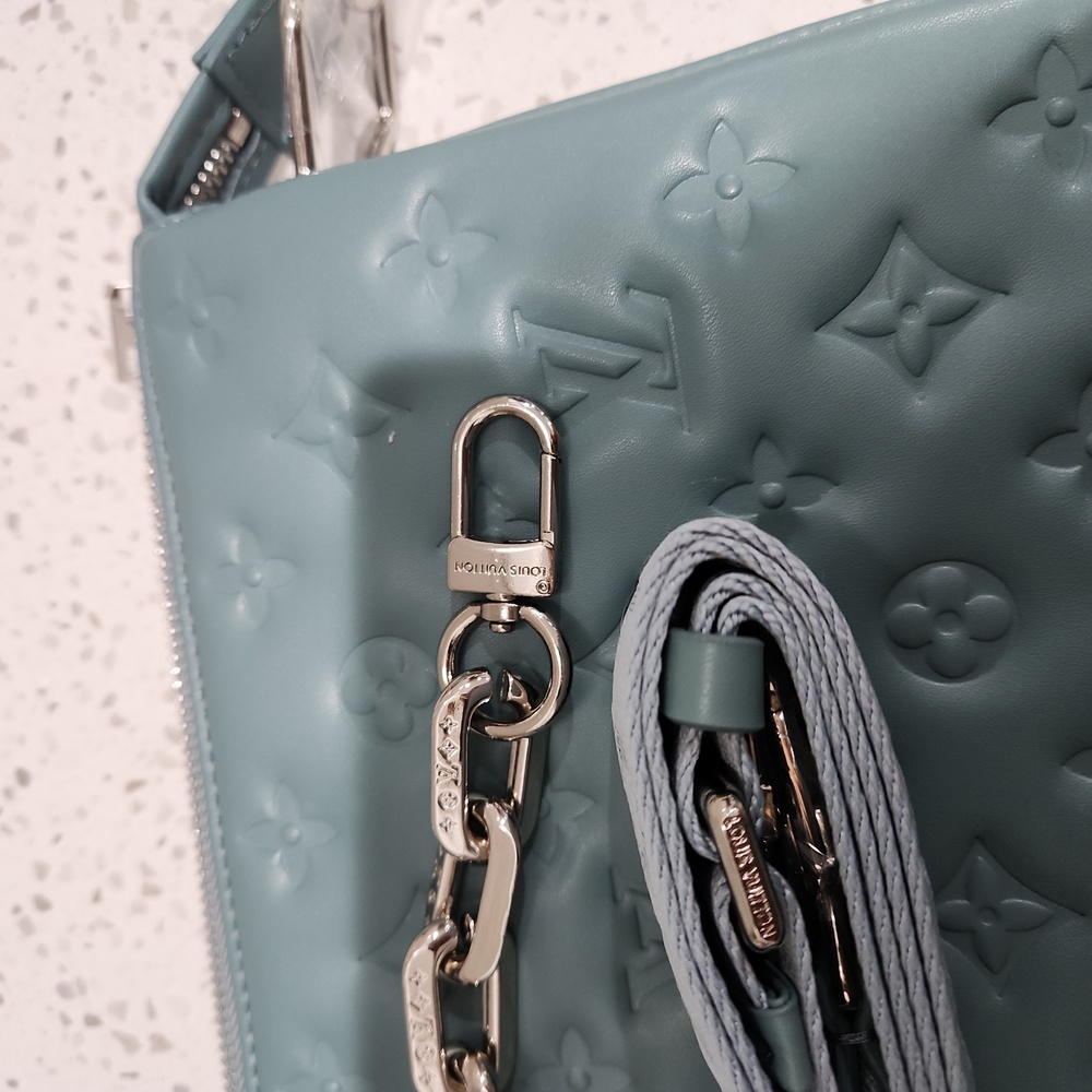 L  V  coussin pm size cross body genuine  leather - Picture 6 of 7
